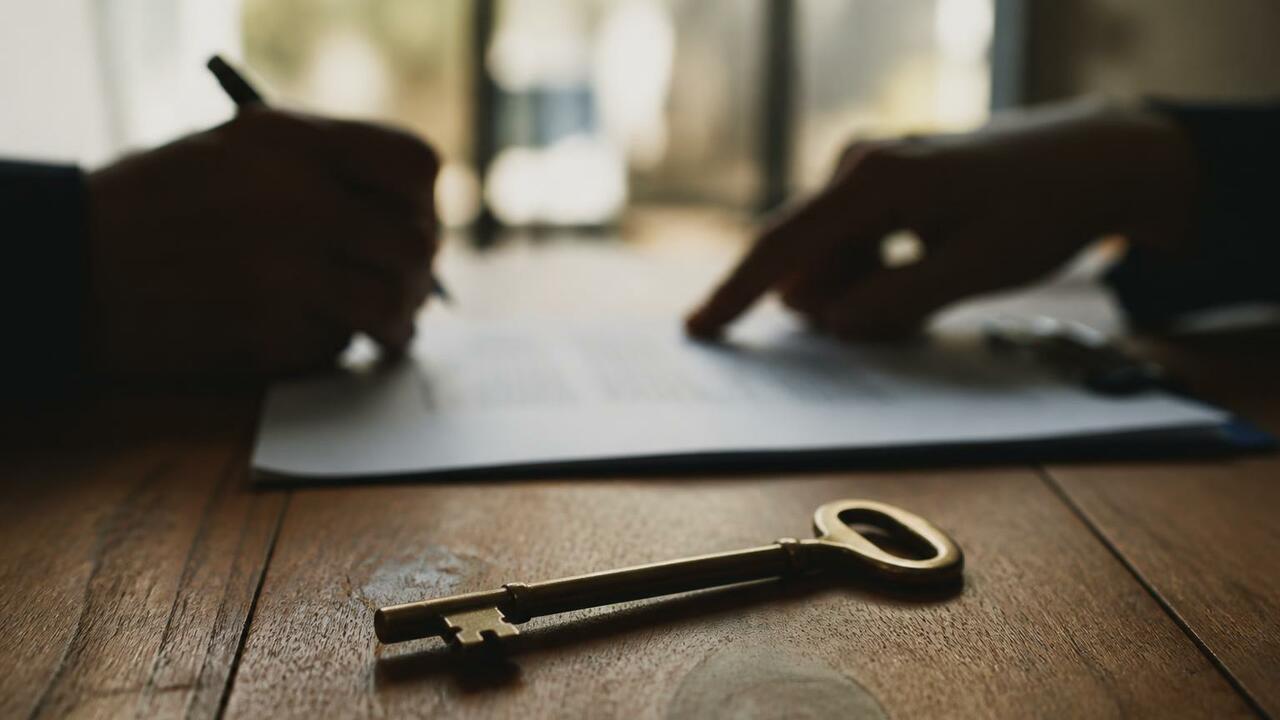 Десятерых жителей Челябинской области осудили з...